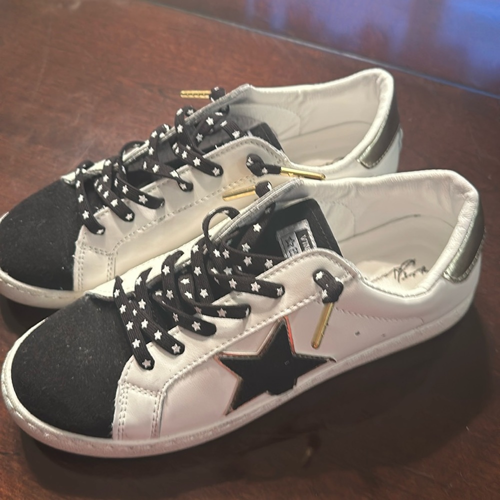 Vintage Havana Bianca black and gold stars size 8